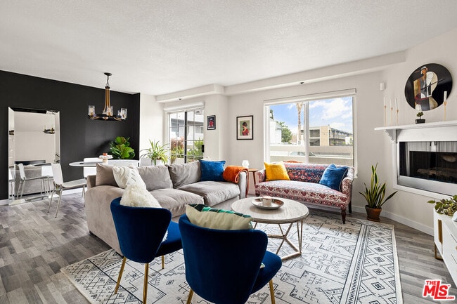 property at 252 W Spazier Ave