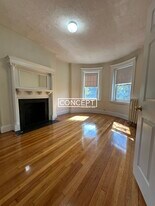 1788 Beacon St in Brookline, MA - Building Photo