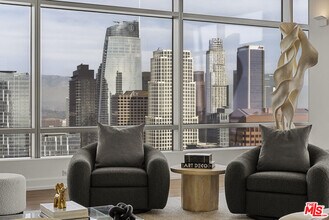 900 W Olympic Blvd in Los Angeles, CA - Building Photo - Building Photo