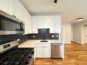659 W Wrightwood Ave in Chicago, IL - Building Photo - Building Photo