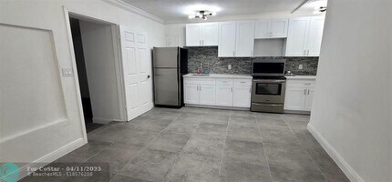 308 NW 2nd Ave in Deerfield Beach, FL - Foto de edificio - Building Photo