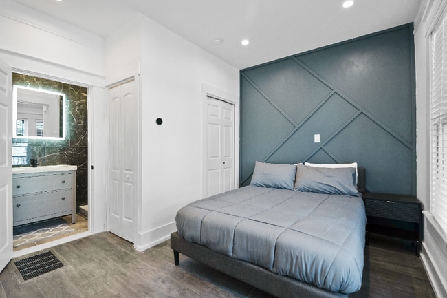 2009 W Dekle Ave in Tampa, FL - Building Photo - Building Photo