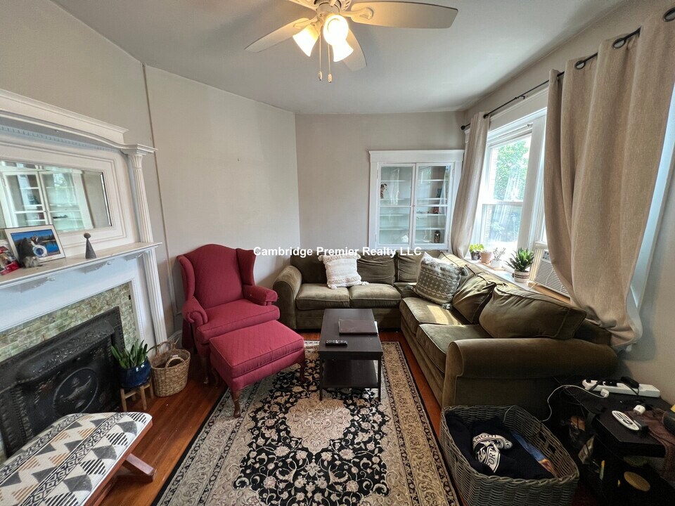 281 Highland Ave in Somerville, MA - Building Photo