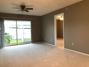 5613 Blue Shadows Ct in Orlando, FL - Building Photo - Building Photo