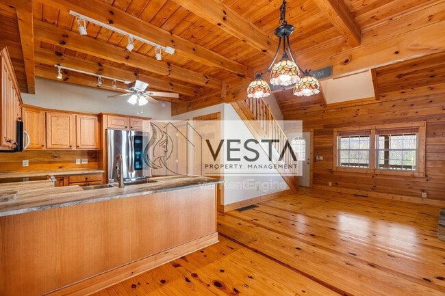 131 Tanner Trail in Waynesville, NC - Building Photo - Building Photo