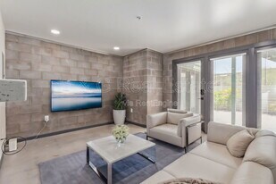 129 N 11th Ave in Phoenix, AZ - Building Photo