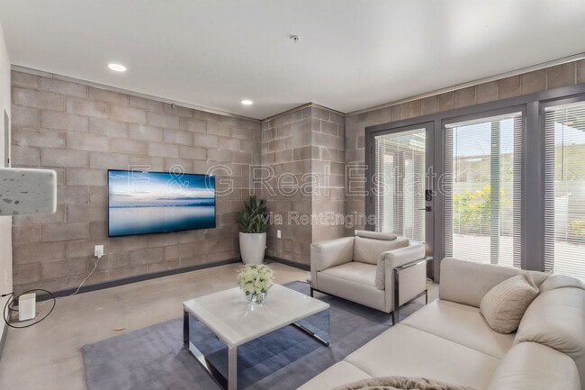 property at 129 N 11th Ave