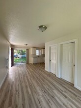 17782 E Burnside St in Portland, OR - Building Photo - Building Photo
