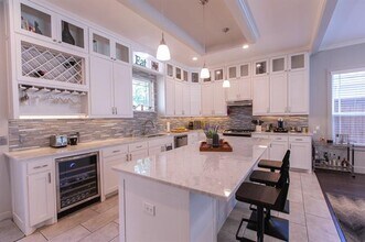 902 S Marlborough Ave in Dallas, TX - Building Photo - Building Photo