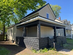 1031 Middlebury St in Elkhart, IN - Building Photo - Building Photo