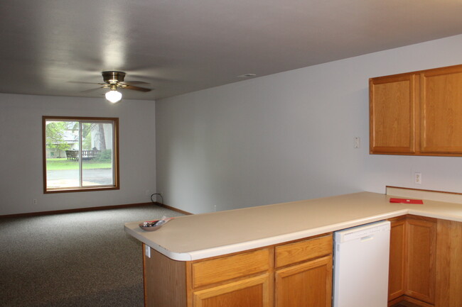 509 16th Ave E, Unit 903 in Menomonie, WI - Foto de edificio - Building Photo