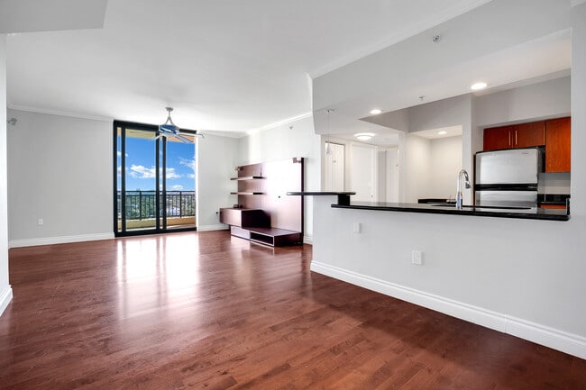 property at 100 N Federal Hwy