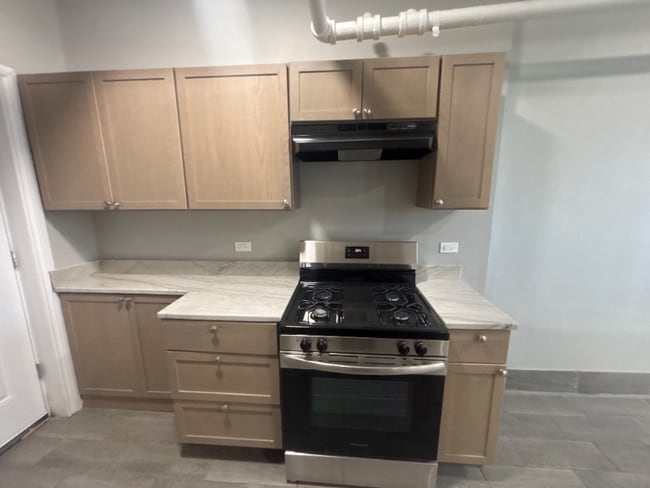 property at 658 E 81st St