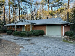 194 Boiling Spring Cir in Southern Pines, NC - Building Photo - Building Photo