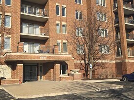 635 Perrie Dr in Elk Grove Village, IL - Building Photo