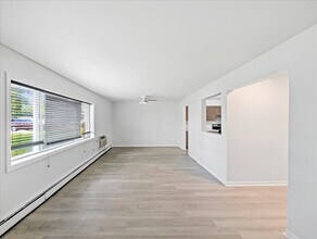 700 McKinley Ave in Mundelein, IL - Building Photo - Building Photo