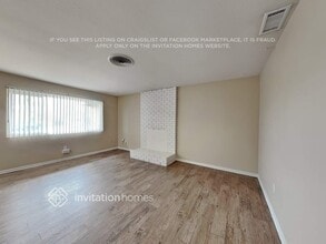 27198 Norwood St in Highland, CA - Foto de edificio - Building Photo