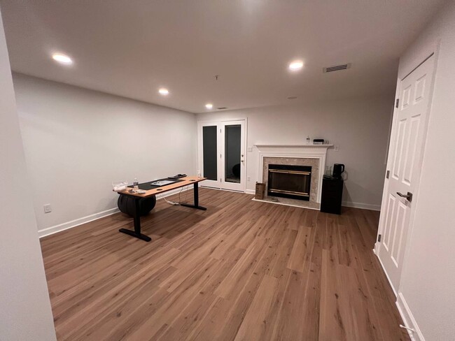 9 Taverngreen Ct in Baltimore, MD - Building Photo - Building Photo