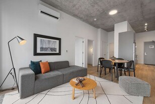 853 W Blackhawk St in Chicago, IL - Building Photo