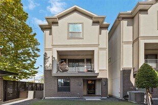 4235 Allen St in Houston, TX - Building Photo