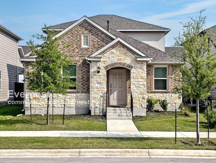 104 Watkinville Rd in Hutto, TX - Building Photo