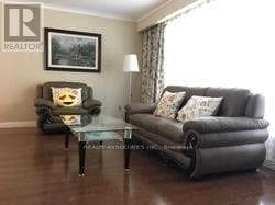180 Northwood Dr in Toronto, ON - Building Photo - Building Photo