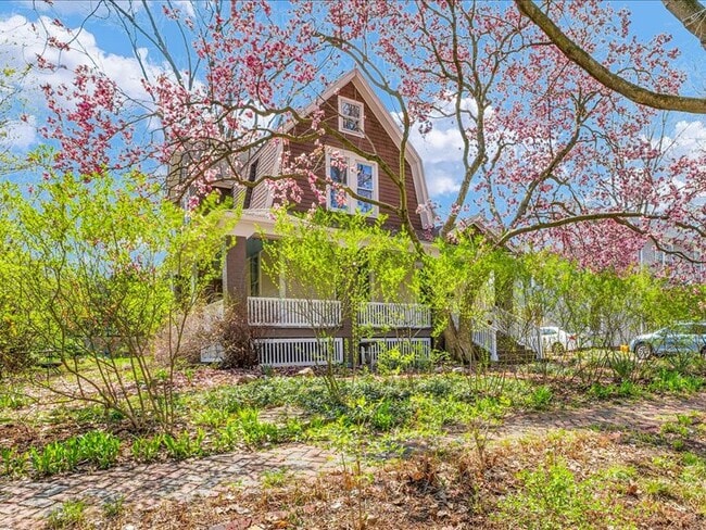 property at 609 W California Ave