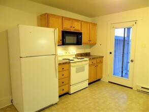 6 N Peartown Rd in Reinholds, PA - Building Photo - Building Photo