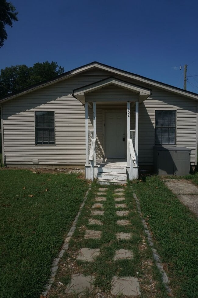 property at 152 North Ave