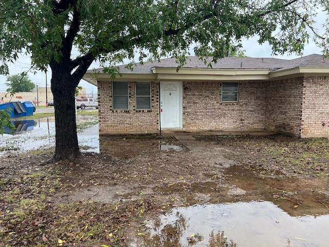 341 Weber St in Moran, TX - Building Photo