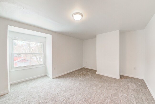 744 Proctor Wy in Pittsburgh, PA - Building Photo - Building Photo