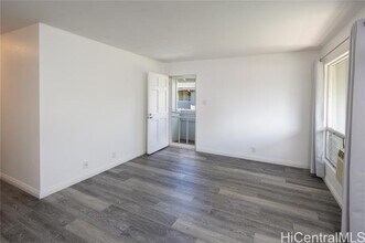 1056-1056 Paha Pl in Waipahu, HI - Building Photo - Building Photo