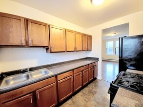 3215 W Diversey Ave in Chicago, IL - Building Photo - Building Photo