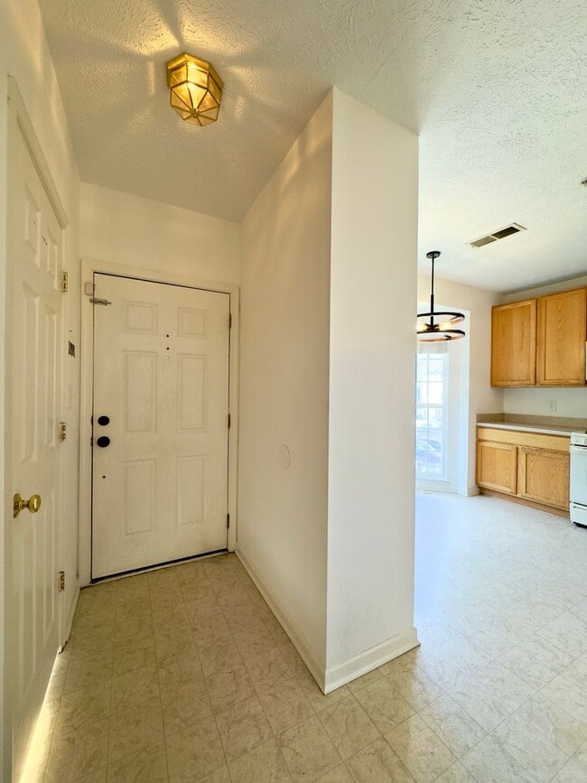 738 Heather Stone Loop in Glen Burnie, MD - Building Photo - Building Photo