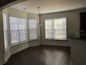 8100 Lynwood Square in Waxhaw, NC - Foto de edificio - Building Photo