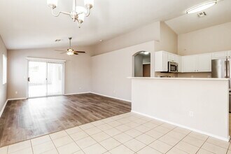 11591 W Hubbell St in Avondale, AZ - Foto de edificio - Building Photo