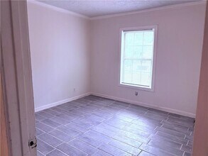 1521 Mims St SW in Atlanta, GA - Foto de edificio - Building Photo