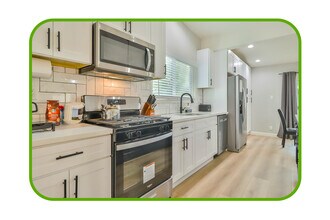 7745 Geyser Ave in Reseda, CA - Building Photo - Building Photo