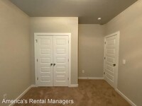 225 Avalon Way photo'