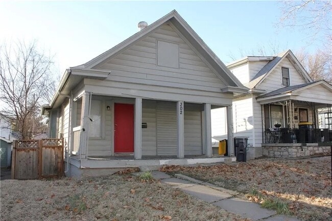 property at 302 N Oakley Ave