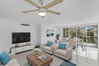 1690 NE 191st St in North Miami Beach, FL - Building Photo - Building Photo