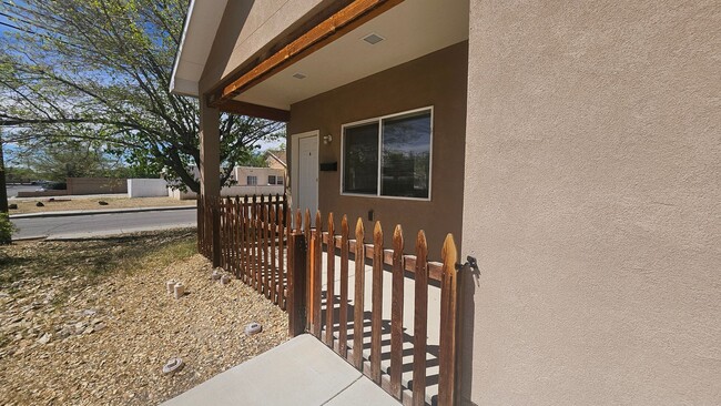 5401 Marble Ave in Albuquerque, NM - Building Photo - Building Photo