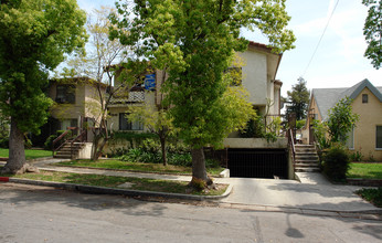 1040 Spazier Ave in Glendale, CA - Building Photo - Building Photo