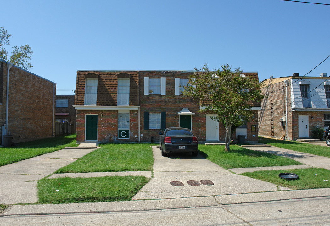 2116 Richland Ave in Metairie, LA - Building Photo