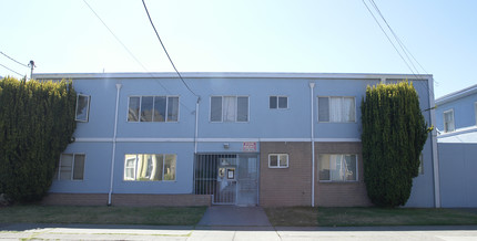 602-618 Foothill Blvd in Oakland, CA - Foto de edificio - Building Photo