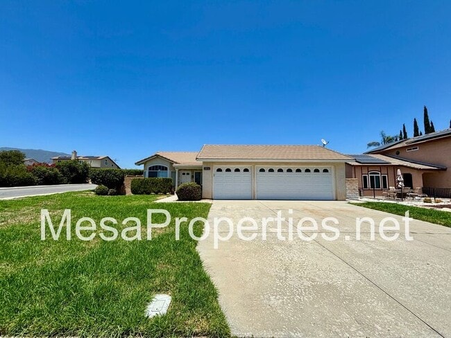 property at 2816 W Fairview Dr