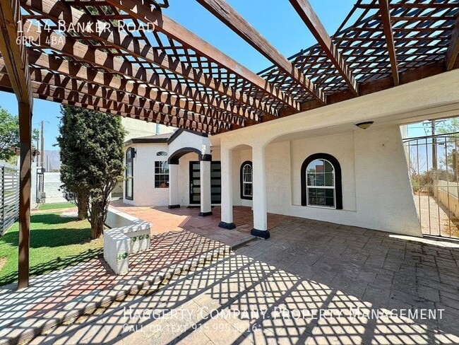 1714 Banker Rd in Canutillo, TX - Building Photo - Building Photo