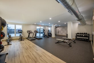 The Harlan in Oakdale, MN - Foto de edificio - Interior Photo