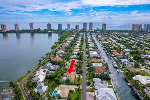 1050 Gulfstream Way in West Palm Beach, FL - Building Photo