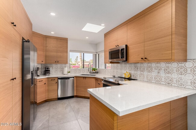 6725 E Kelton Ln in Scottsdale, AZ - Building Photo - Building Photo